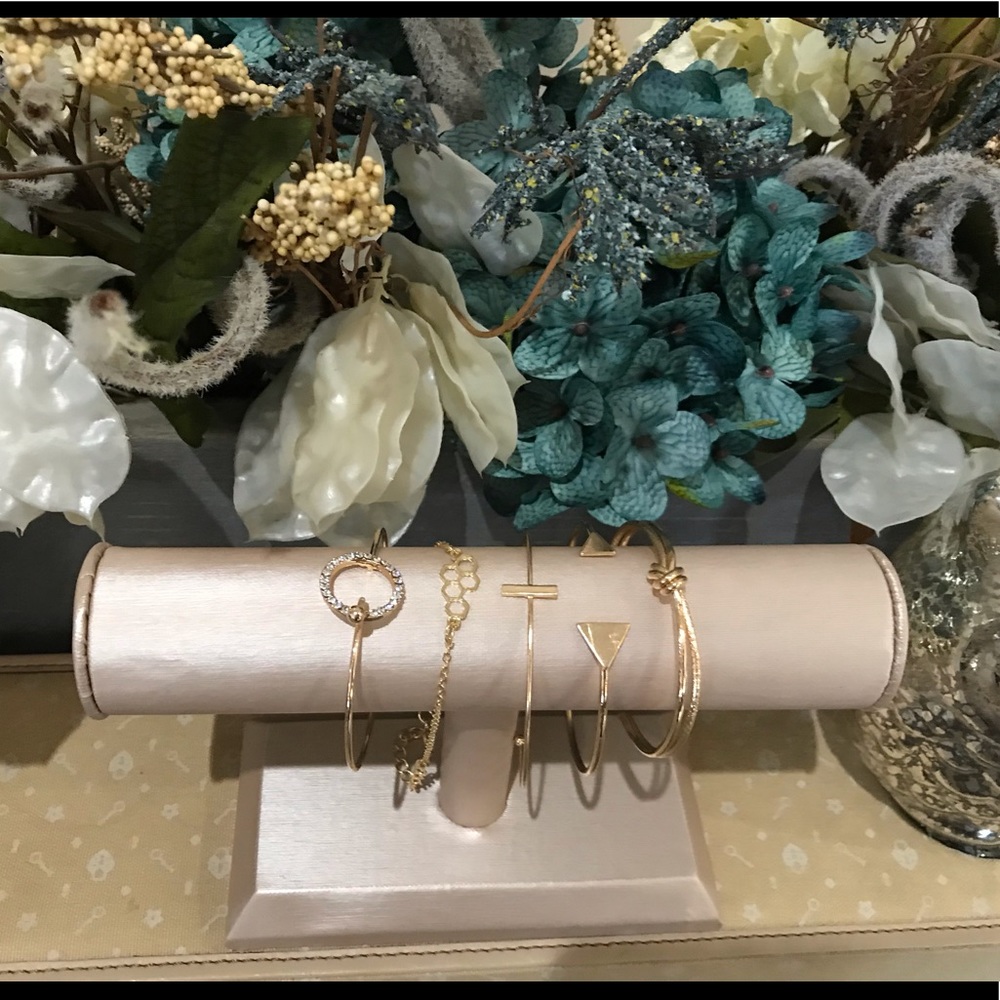 5 Gold “Honeycomb Glitz” Bracelet Set